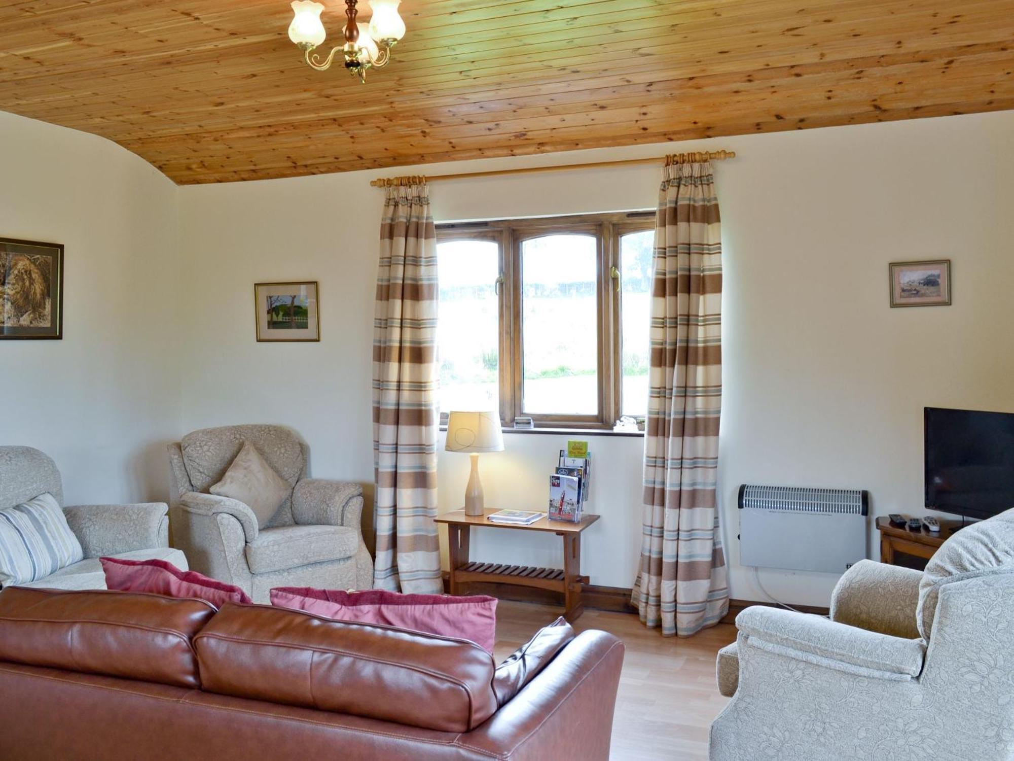 Woodside Lodge - Hw7520 Penybont Екстер'єр фото