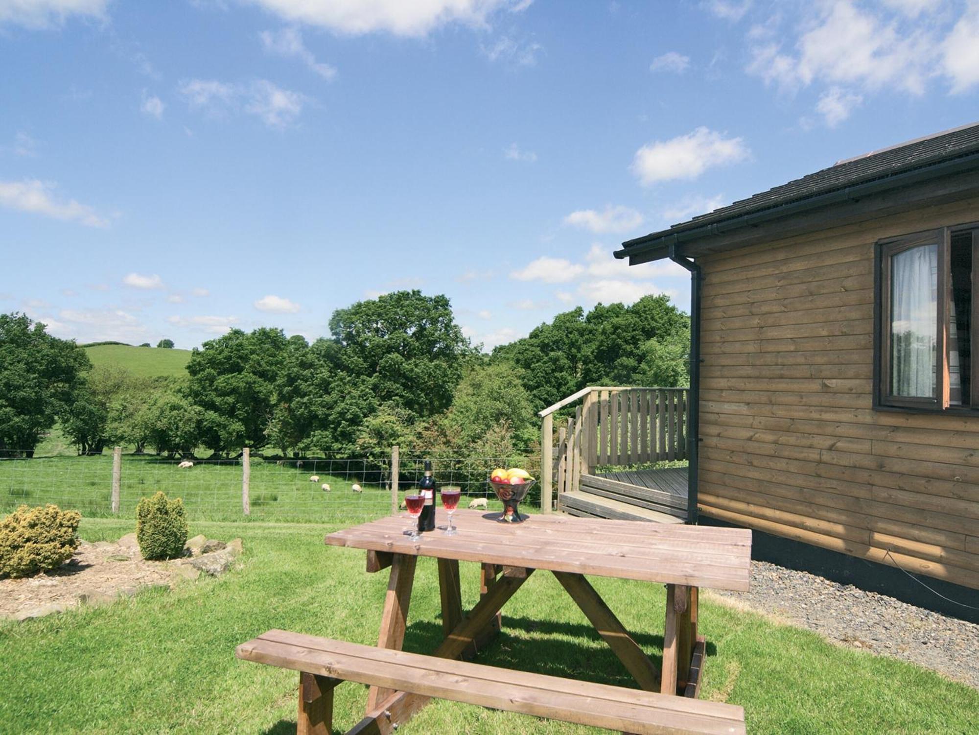 Woodside Lodge - Hw7520 Penybont Екстер'єр фото
